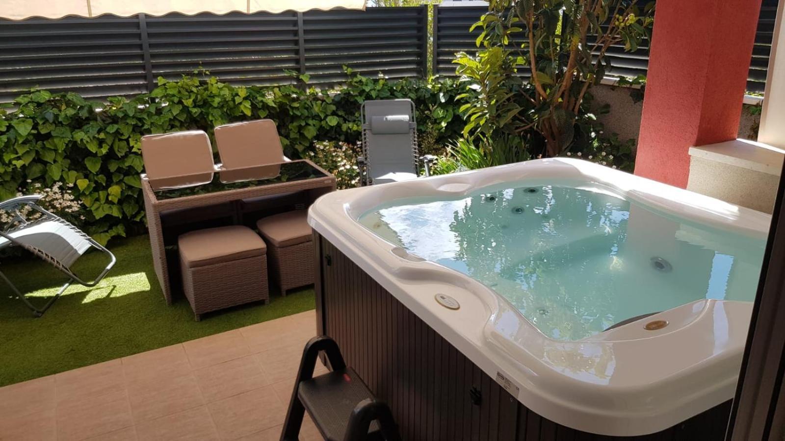 Salvia Apartment With Private Jacuzzi Split Exterior photo